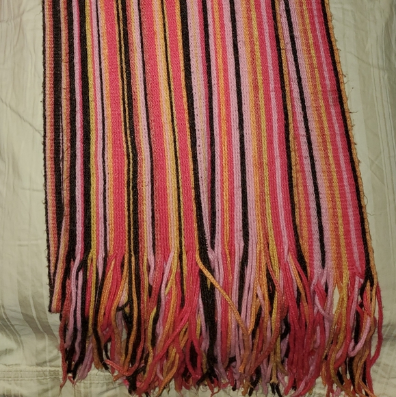 Sweet Scarf - Picture 3 of 3